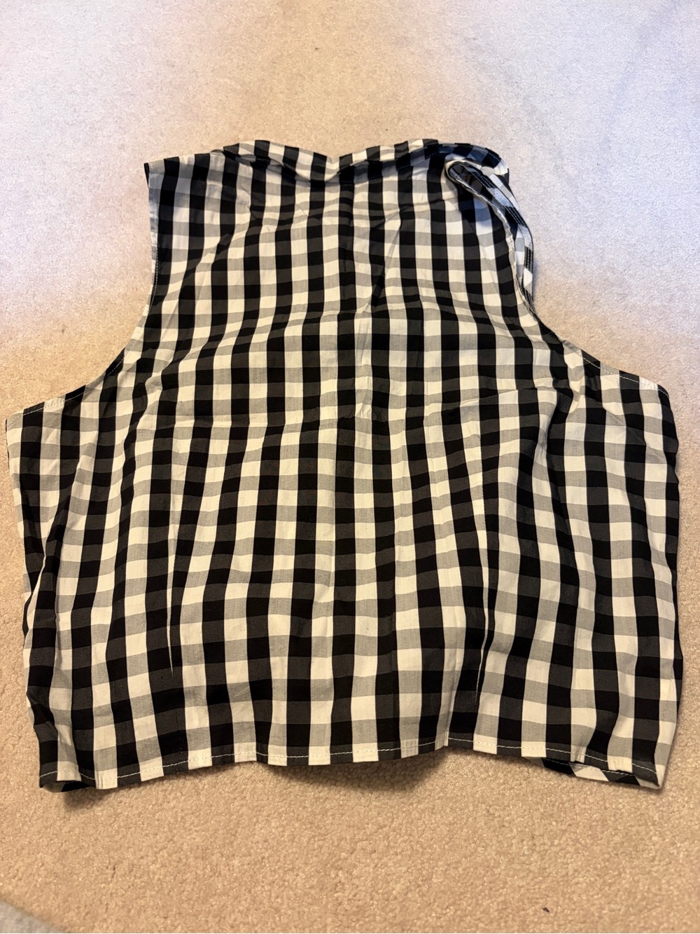 Guess Black & White Gingham Tie-Front Sleeveless Top - Picture 4 of 5